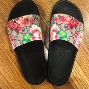 Women’s Gucci slides